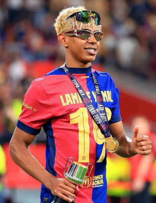 2025年更安全博彩周数据8000万印象量