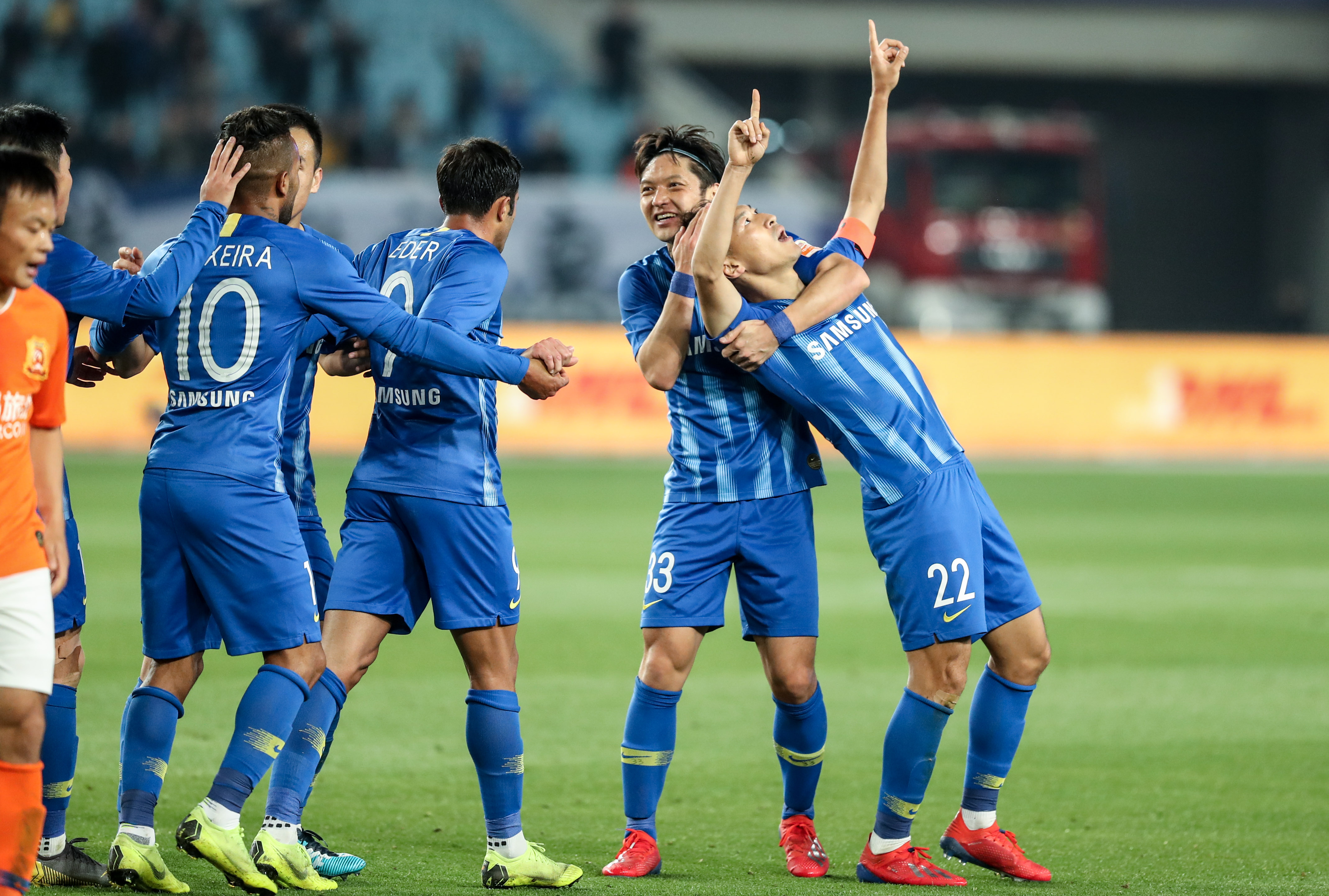 法媒：姆巴佩要求冻结大巴黎账户被驳回，被判罚款3000欧元（法媒称姆巴佩冻结巴黎圣日耳曼账户申请遭拒，并被罚款3000欧元）