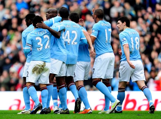 拜仁跟队：凯恩正在全力劝说格伊，希望他能选择加盟拜仁（拜仁随队记者：凯恩正全力游说格伊，盼其选择加盟拜仁）