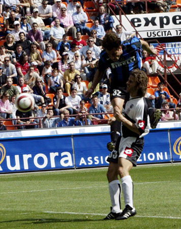 赫拉芬贝赫：我希望能继续和萨拉赫踢球，不知道未来会发生啥