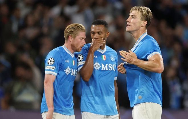 鲁媒：依木兰、陈泽仕参加山东队赛前合练，韩鹏参与了抢圈（鲁媒：依木兰、陈泽仕随队完成赛前合练 韩鹏亮相抢圈）