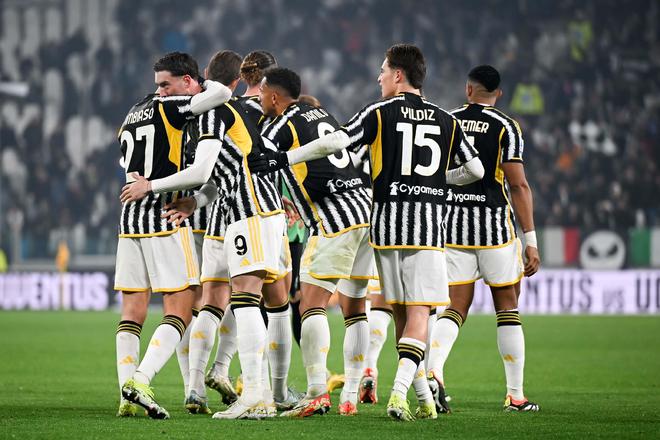 英媒：拜仁、尤文和巴黎有意免签科纳特，球员对各种选择持开放态度（英媒：拜仁、尤文与巴黎盯上科纳特免签，球员对去向持开放态度）