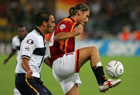 德转列巴甲最贵11人：罗克3500万领衔，多位欧洲豪门旧将入选（德转评出巴甲最贵11人：罗克以3500万领跑，多名欧洲豪门旧将上榜）