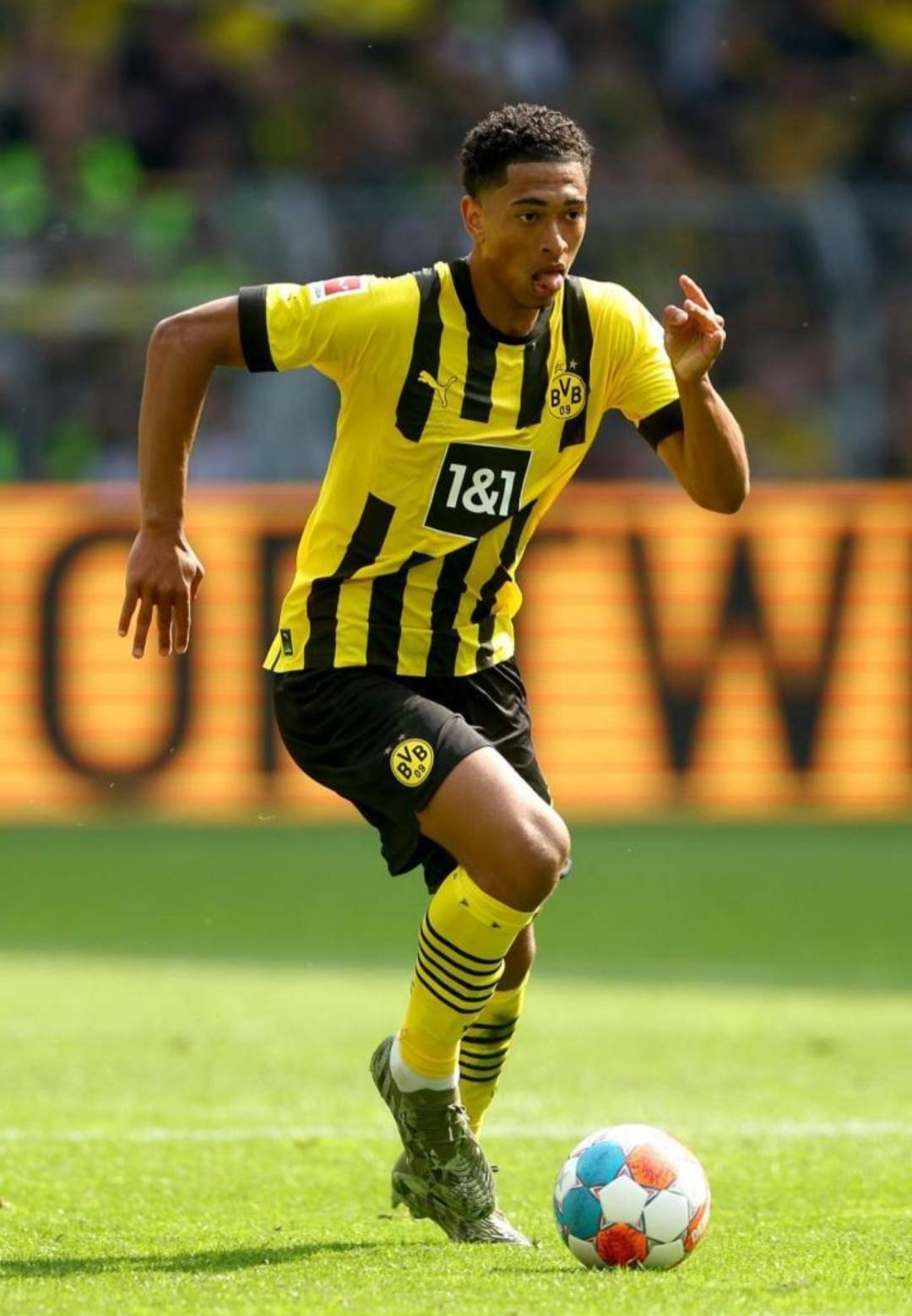 全运会｜排球男子18岁以下组小组赛：四川队不敌上海队（全运会男排U18小组赛：四川队不敌上海队）