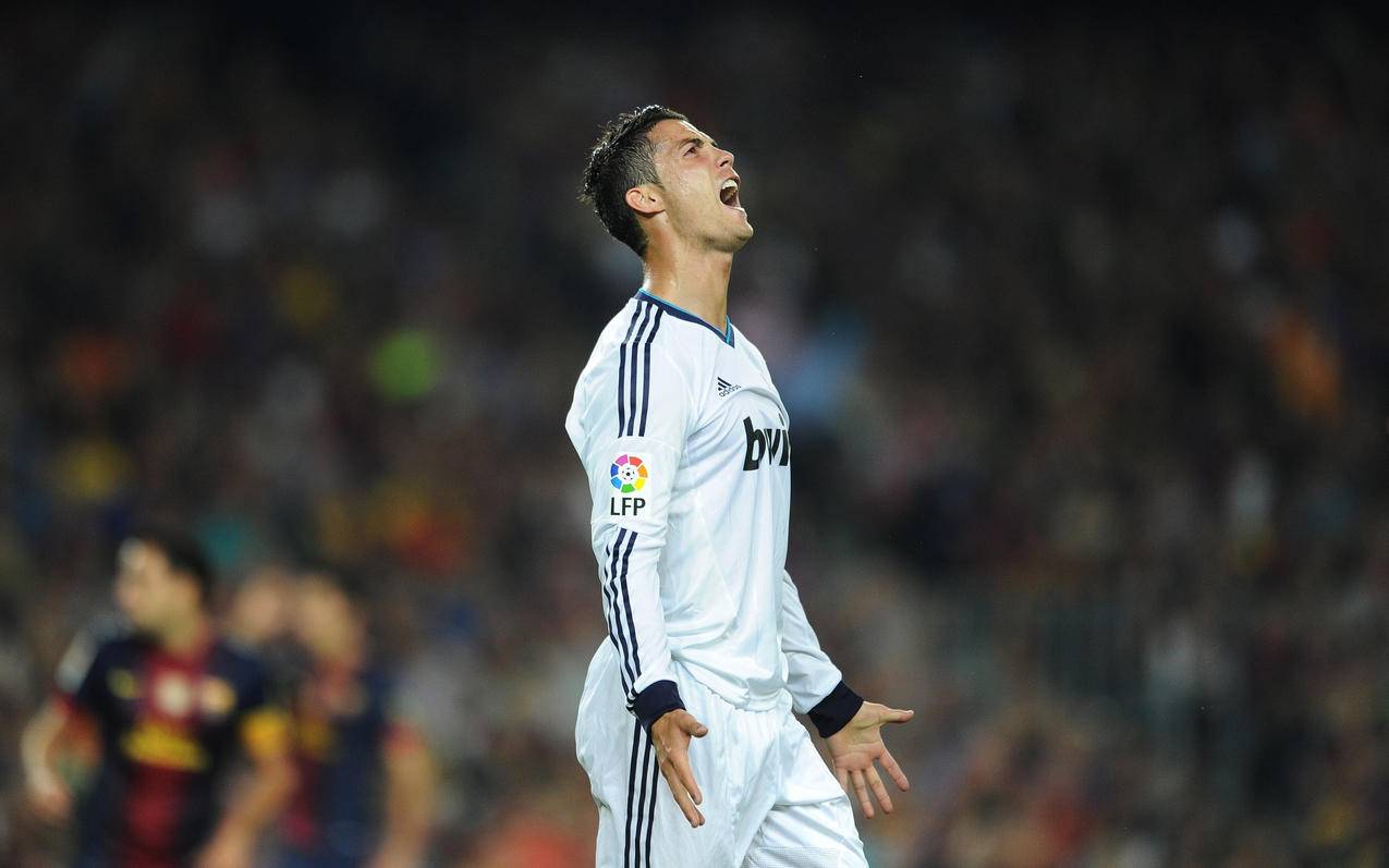 阿莫林：还没对卡塞米罗续约做决定，冬窗有合适人选才会引援（阿莫林：卡塞米罗续约未定，冬窗仅在有合适目标时引援）