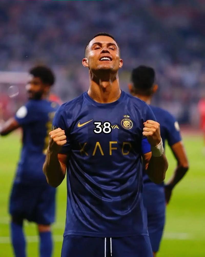 英超战报：L-波特双响，布伦特福德2-0送狼队17轮不胜（英超：L-波特梅开二度，布伦特福德2-0击败狼队送其17轮不胜）