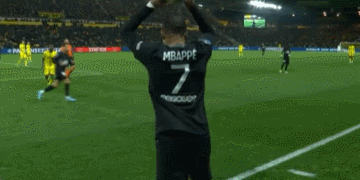 球迷：他今天是无敌状态